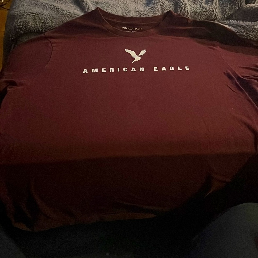 Mens American eagle maroon XXL short sleeve tshirt